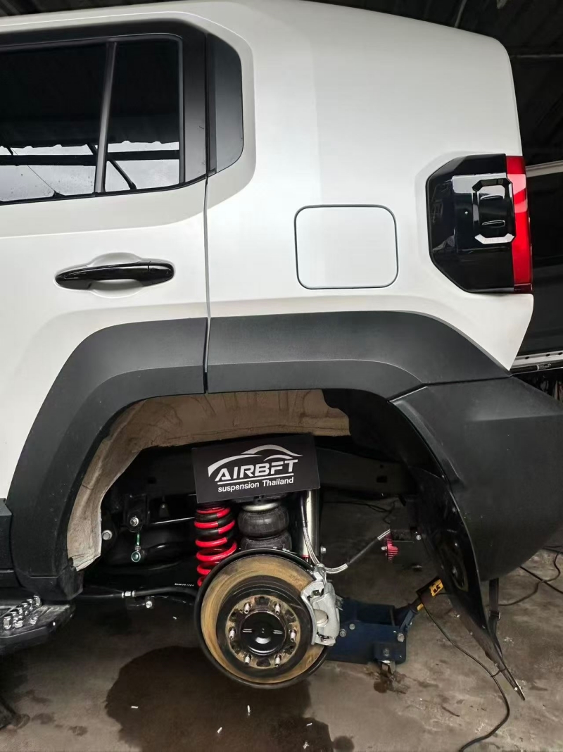 丰田 FJ 酷路泽改装AIRBFT4x4 承载气囊 重载越野更加从容